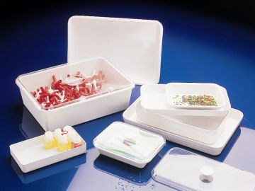 Kuwety laboratoryjne z melaminy z pokrywkami
