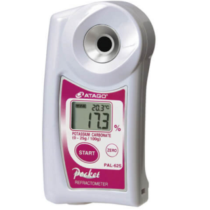Kieszonkowy refraktometr cyfrowy PAL-62S do pomiaru stężenia węglanu potasu w jednoskładnikowym roztworze wodnym